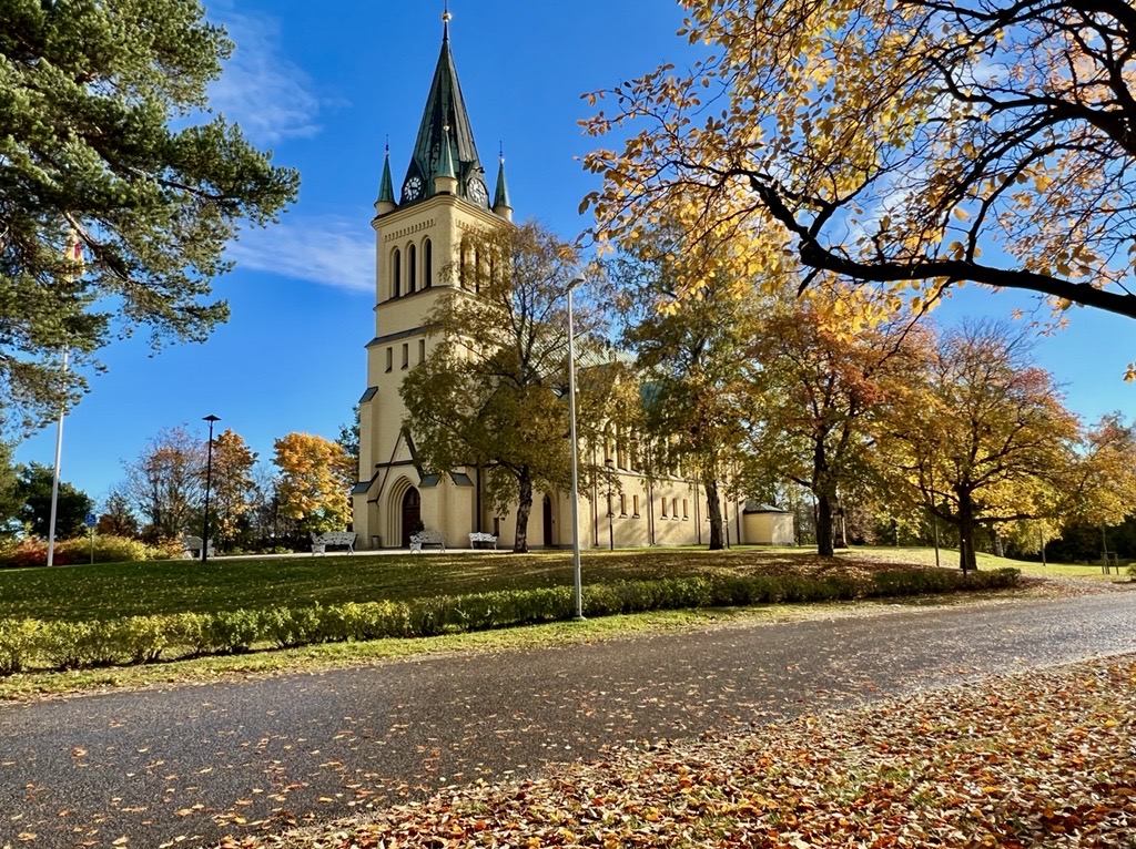 Skönsmons gula kyrka