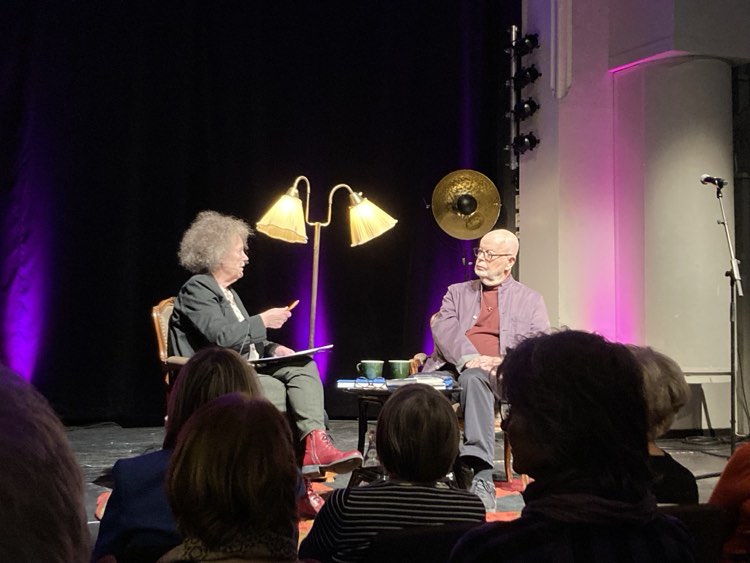 Karin Wixe och KG Hammar på Ebenesers scen i centrala Luleå