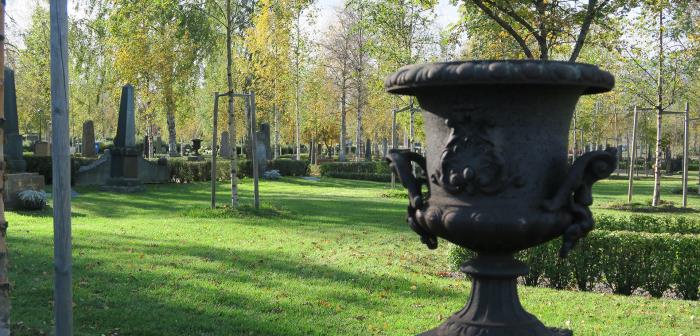 Innerstadens kyrkogård sommartid