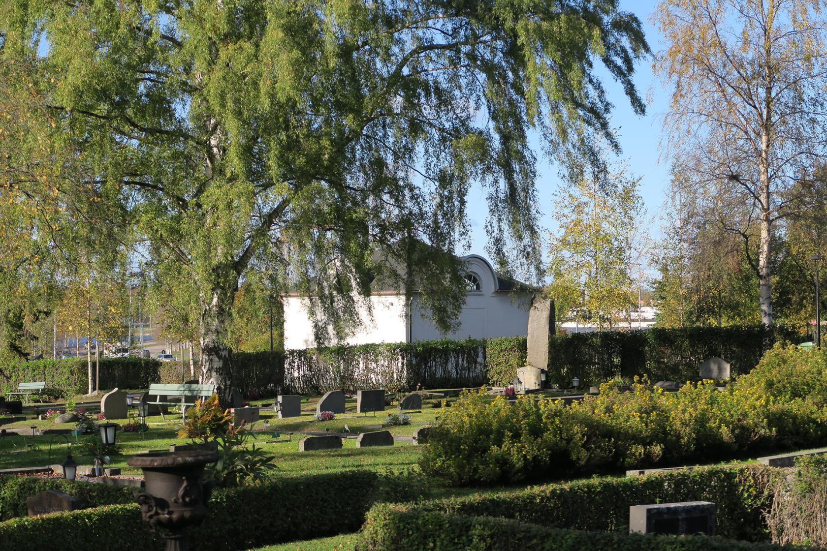 Innerstadens kyrkogård sommartid