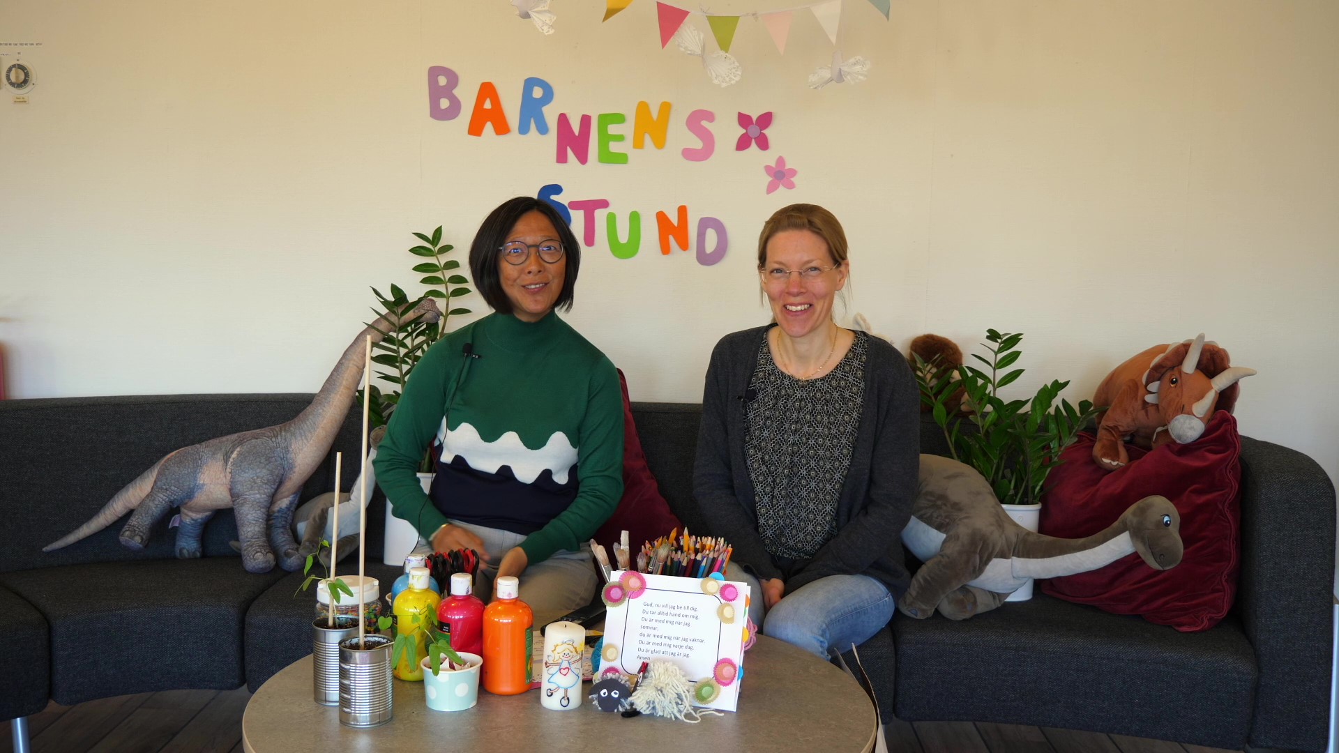 Åsa och Anna på söndagsskolan Barnens stund