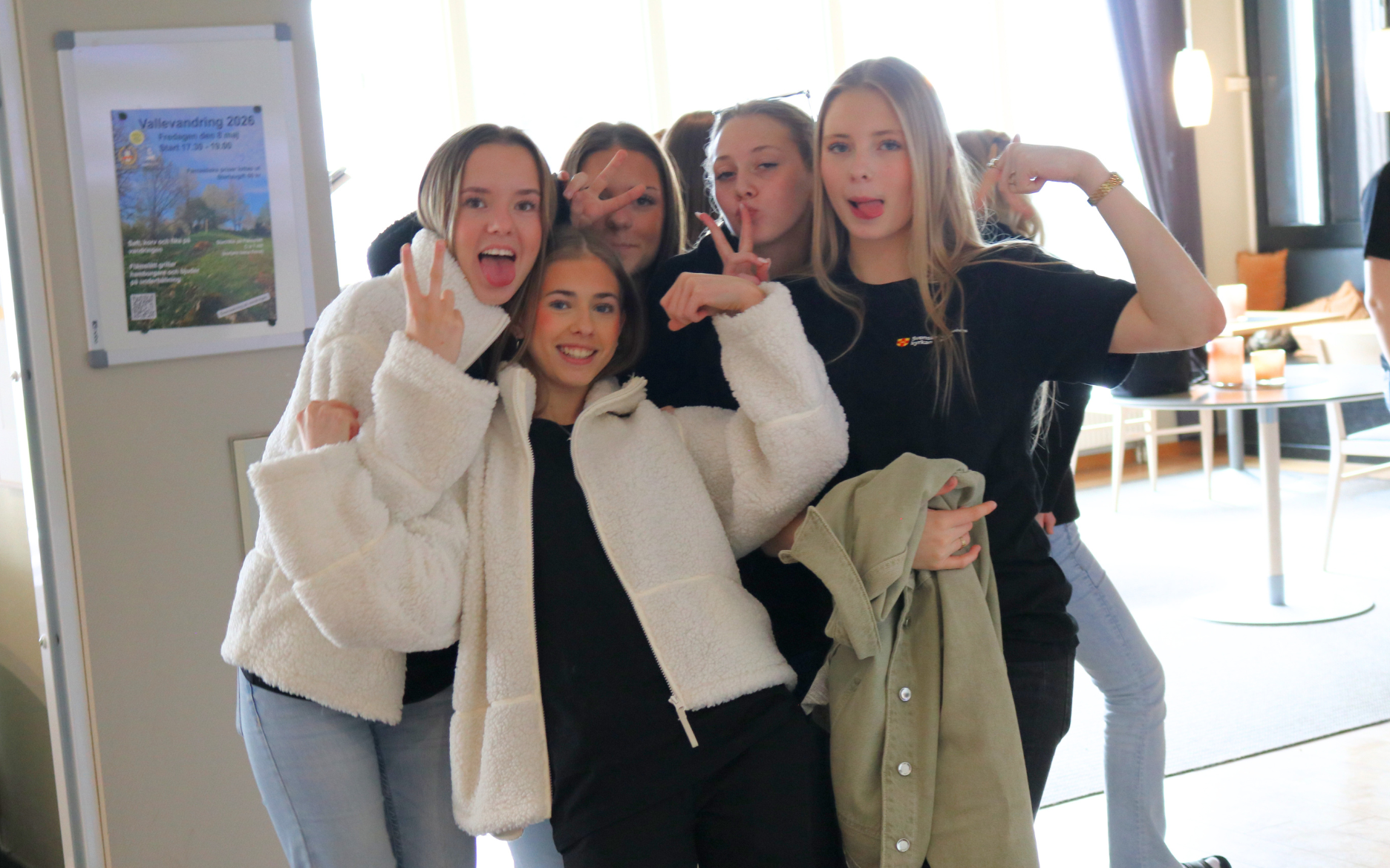 Bild på tidigare konfirmander