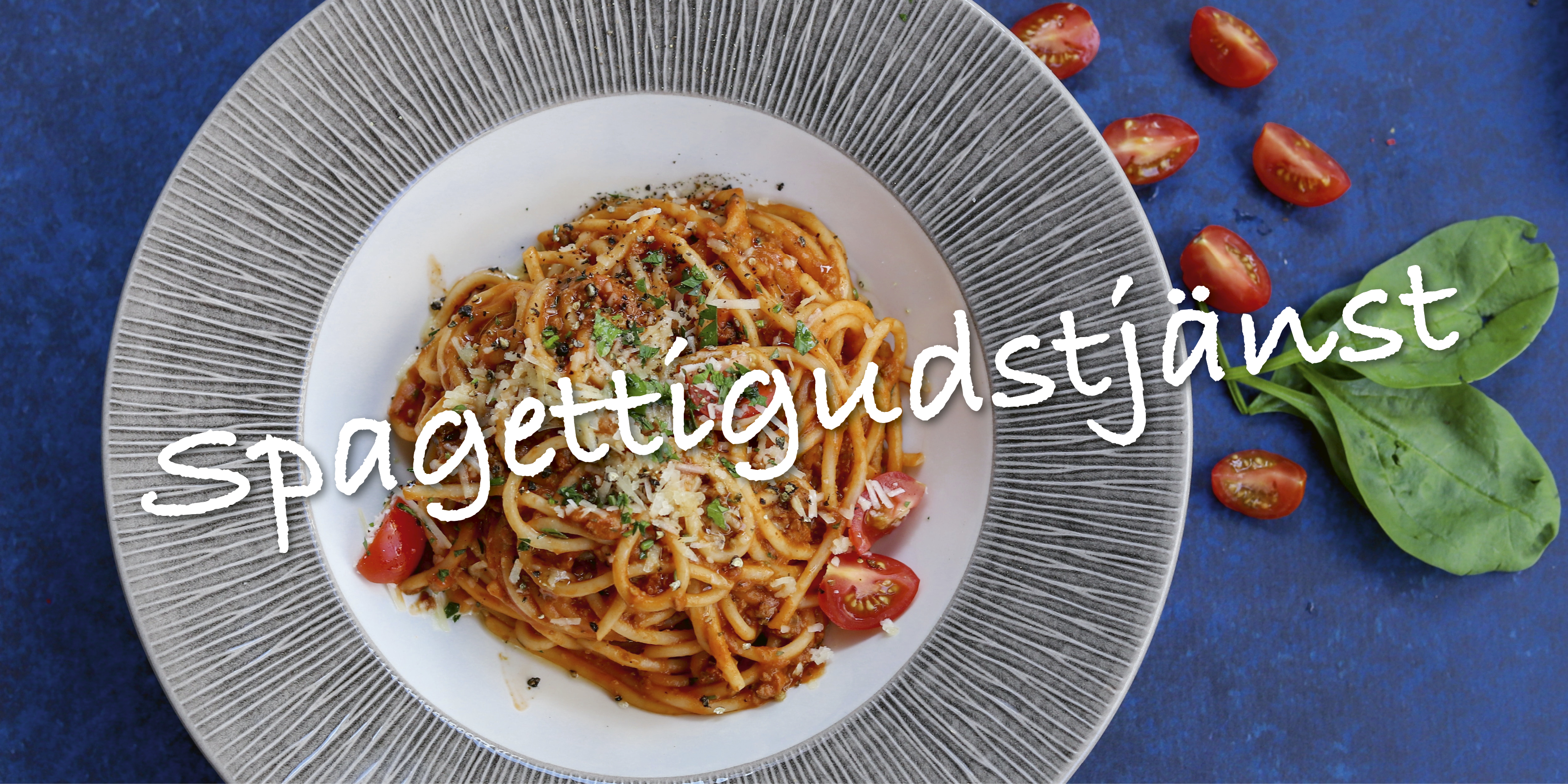 Tallrik med köttfärssås och spagetti med texten: Spagettigudstjänst 