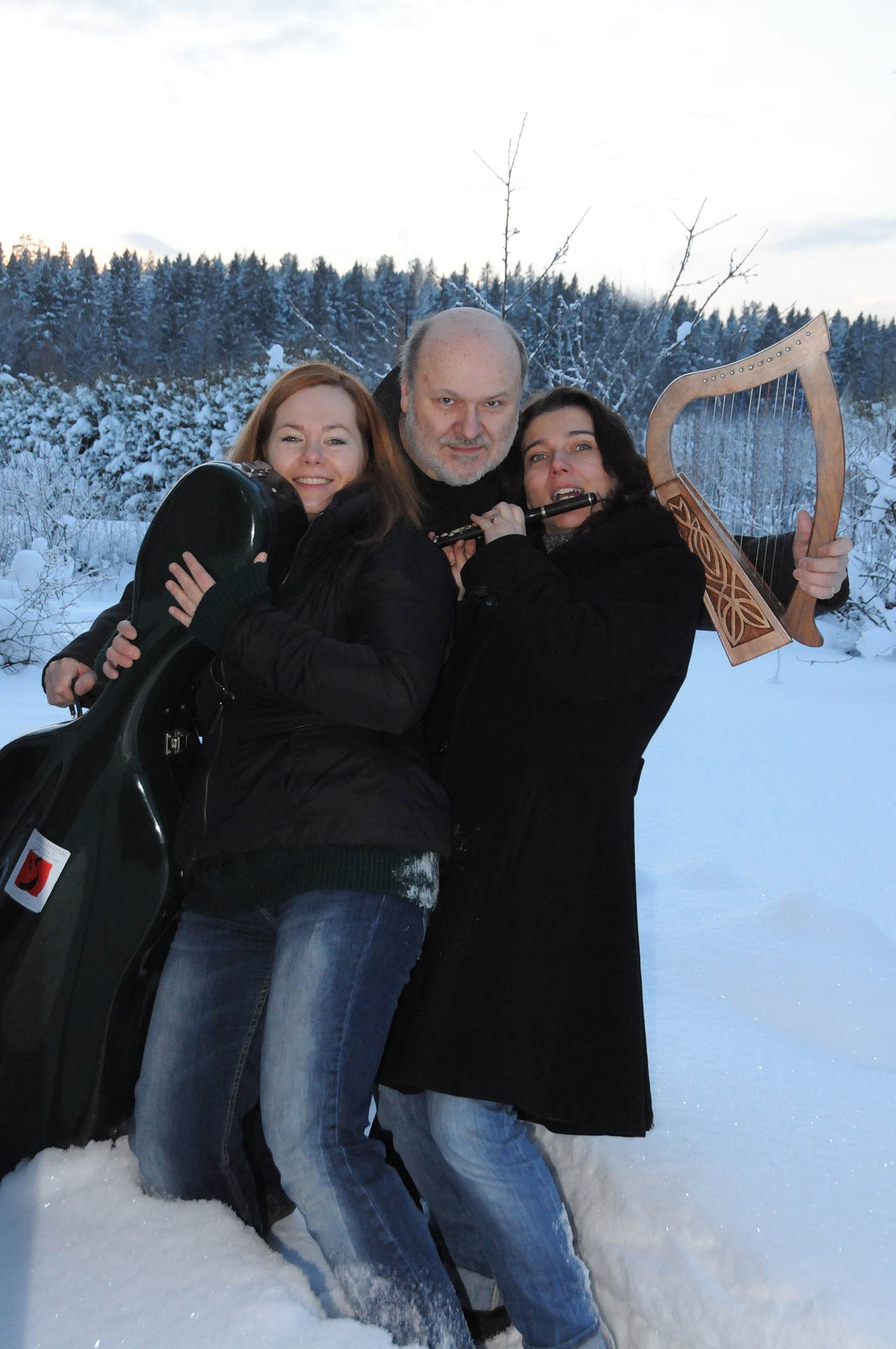 Tre musiker i en snödriva