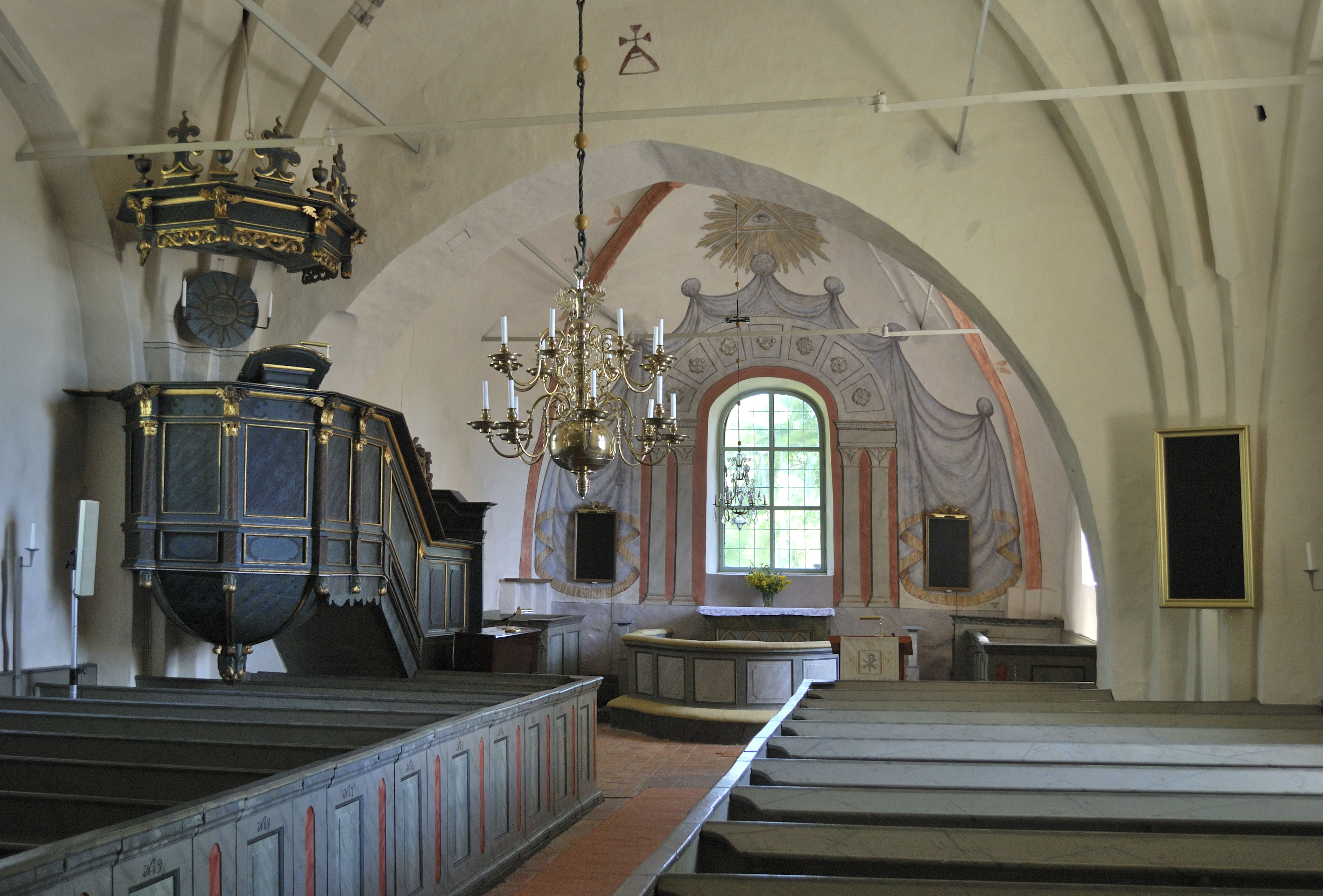 Interiör från Hacksta kyrka 