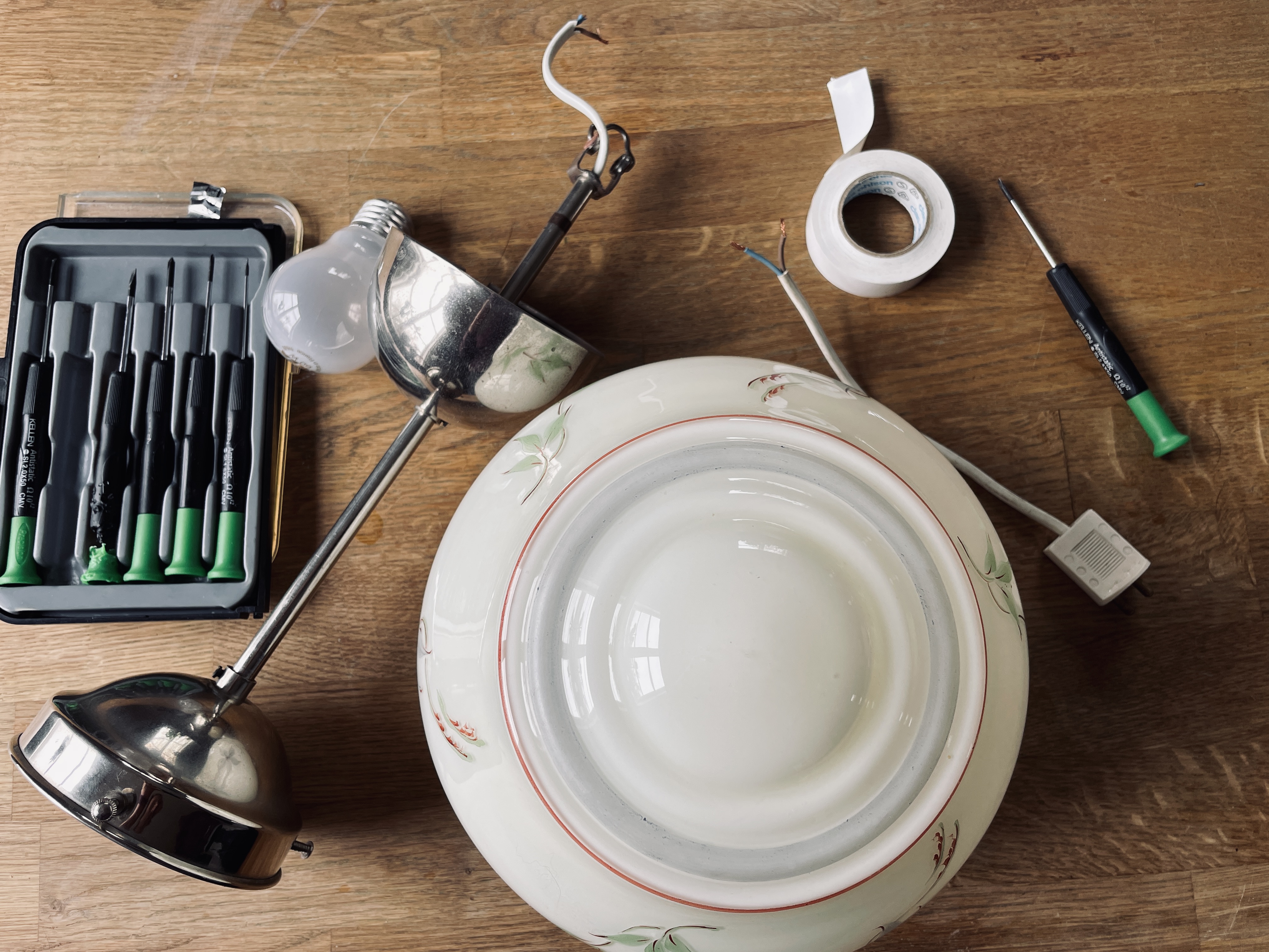 Reparation av lampa pågår