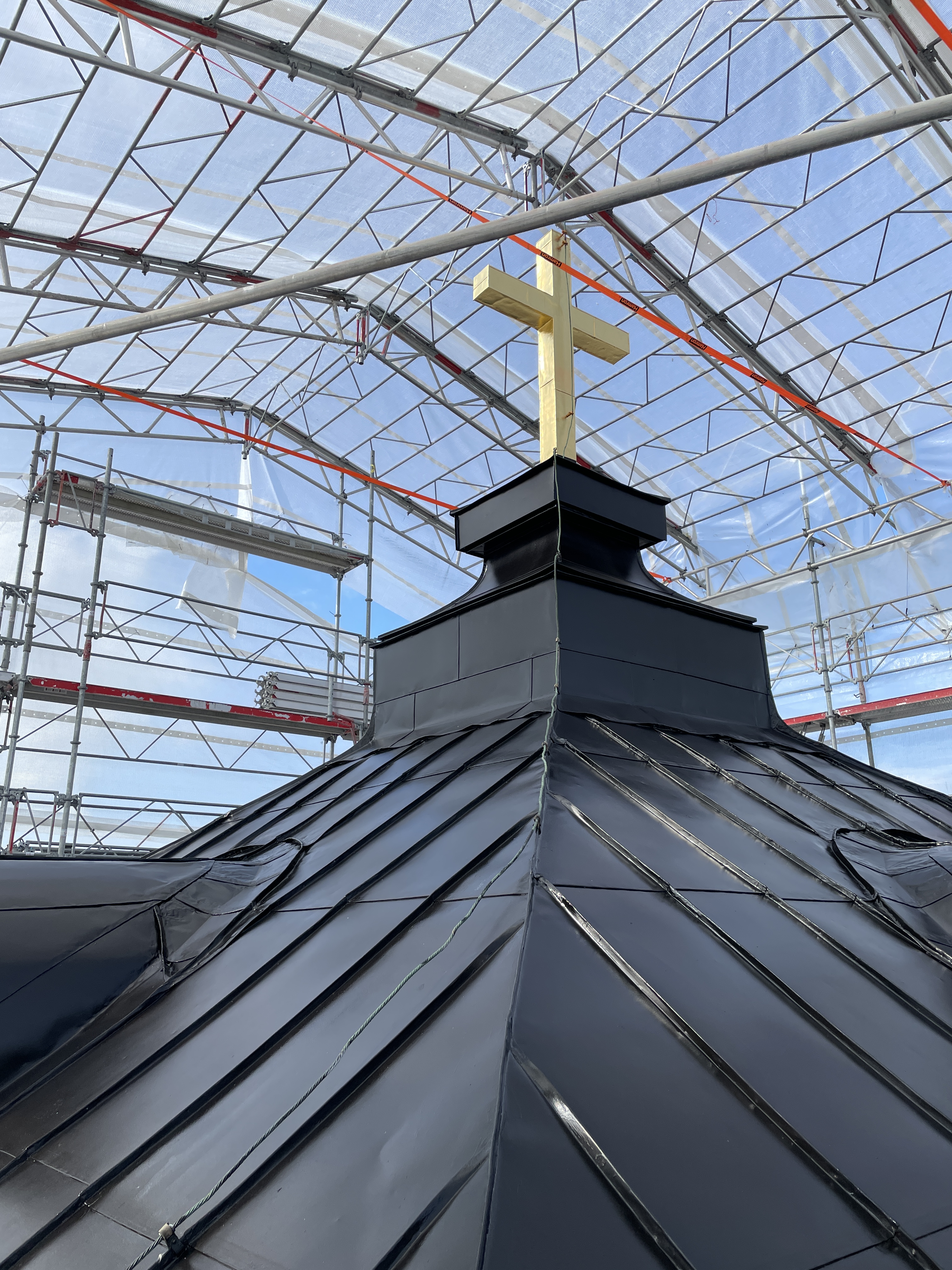 Åkerby kyrka nytt torntak 2026