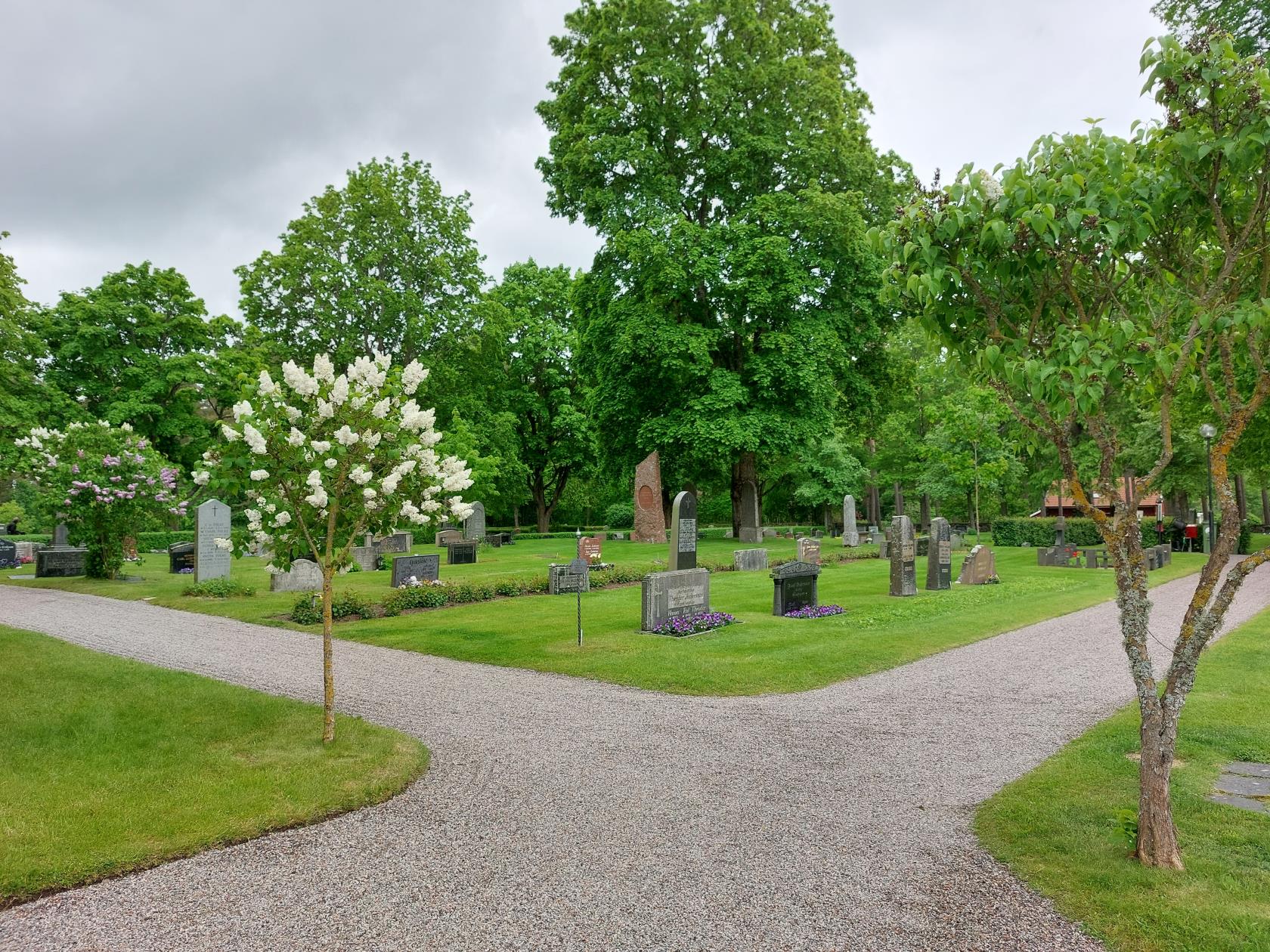Mosjö kyrkogård