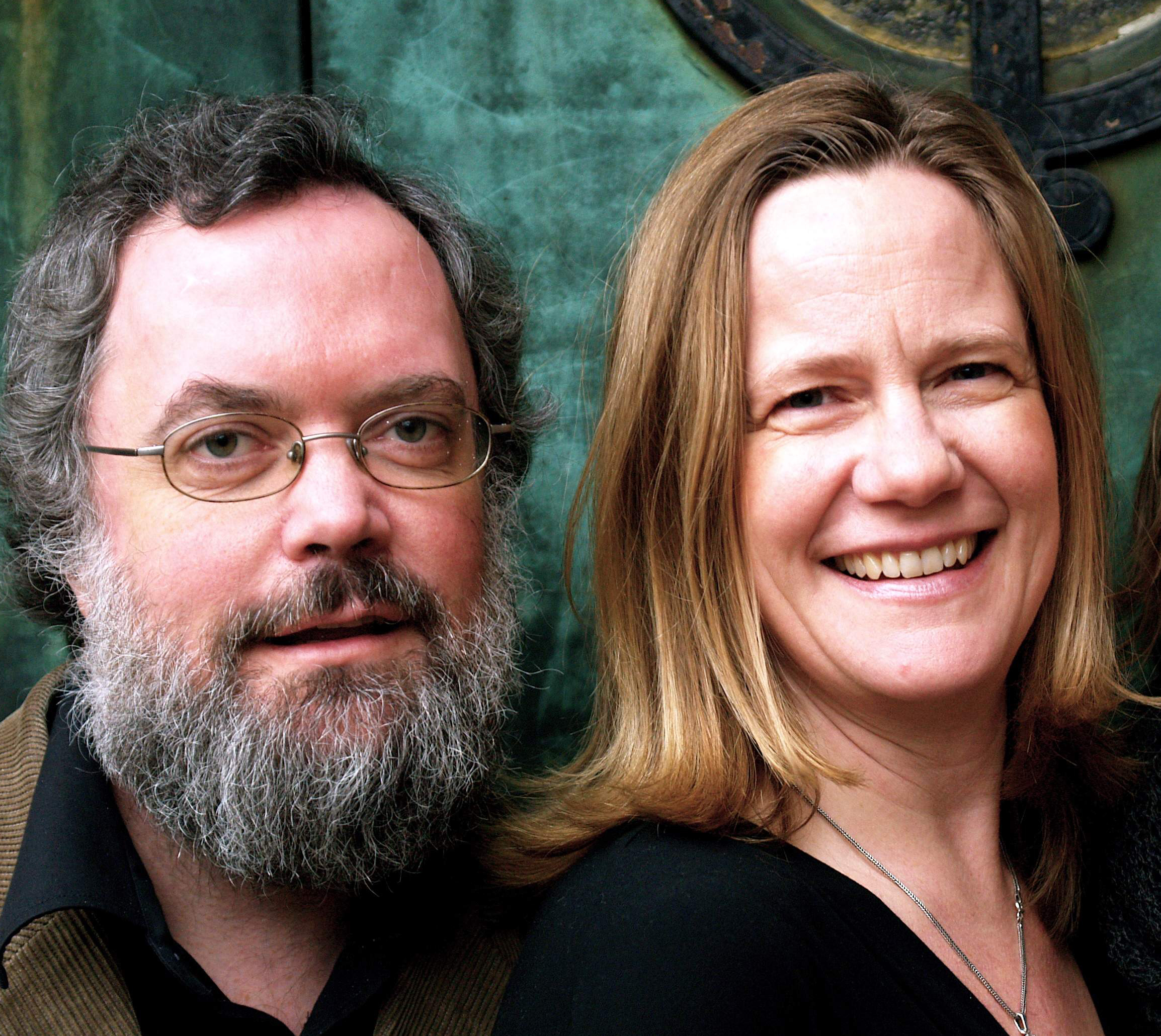 Porträtt av Johannes Landgren och Helena Ek.