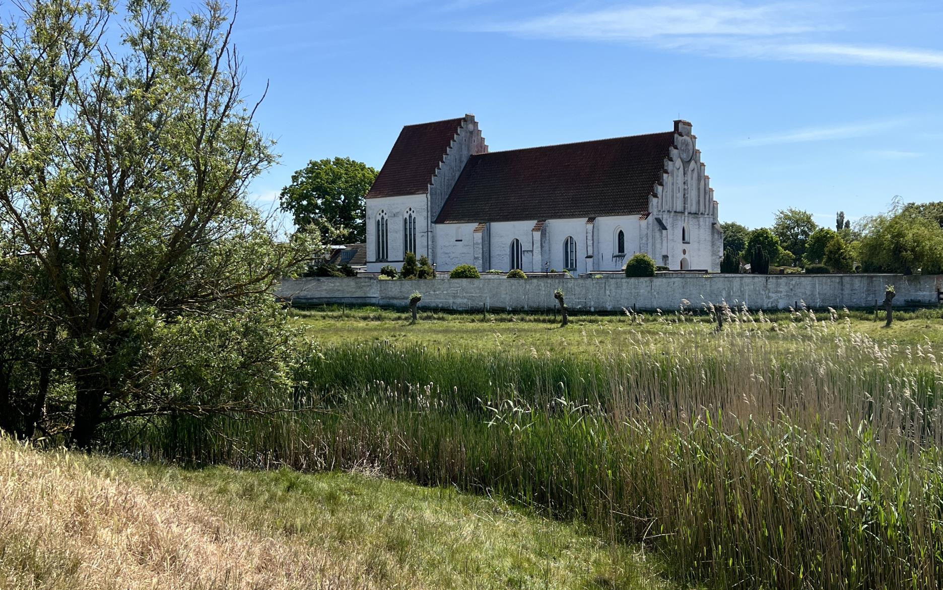 Bild på kyrka i Skanör