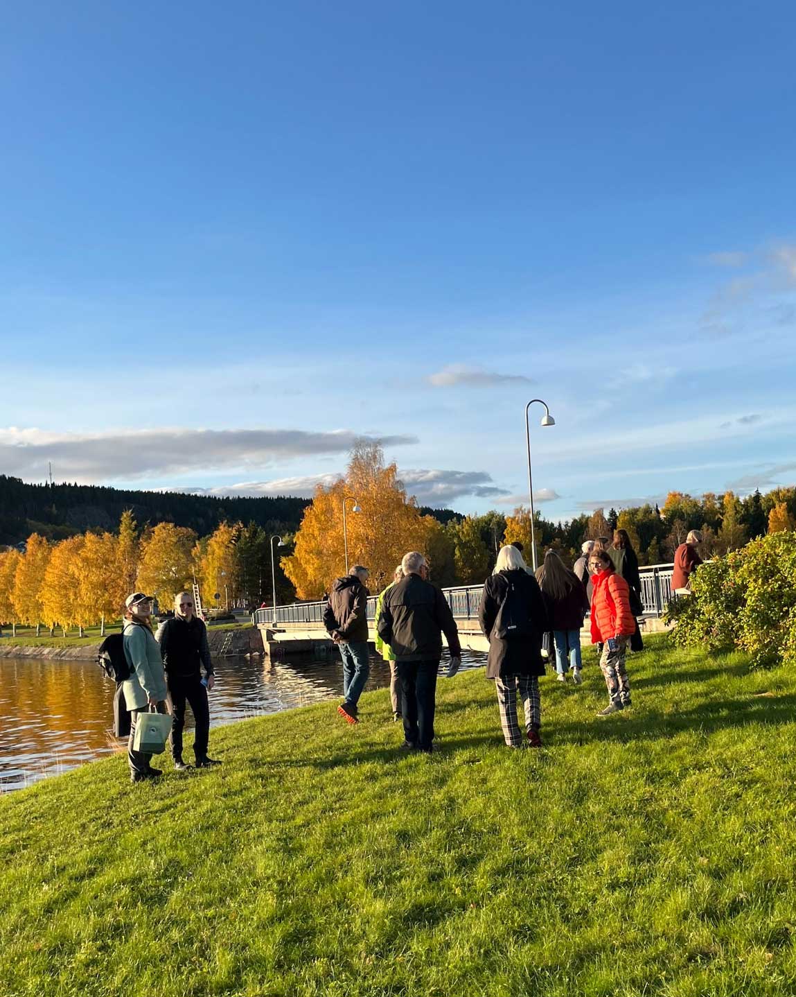 Pilgrimsvandrare över Frösöbron