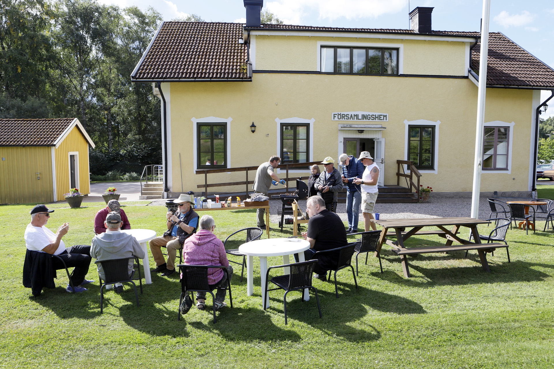 Grilldag vid Rejmyre församlingshem