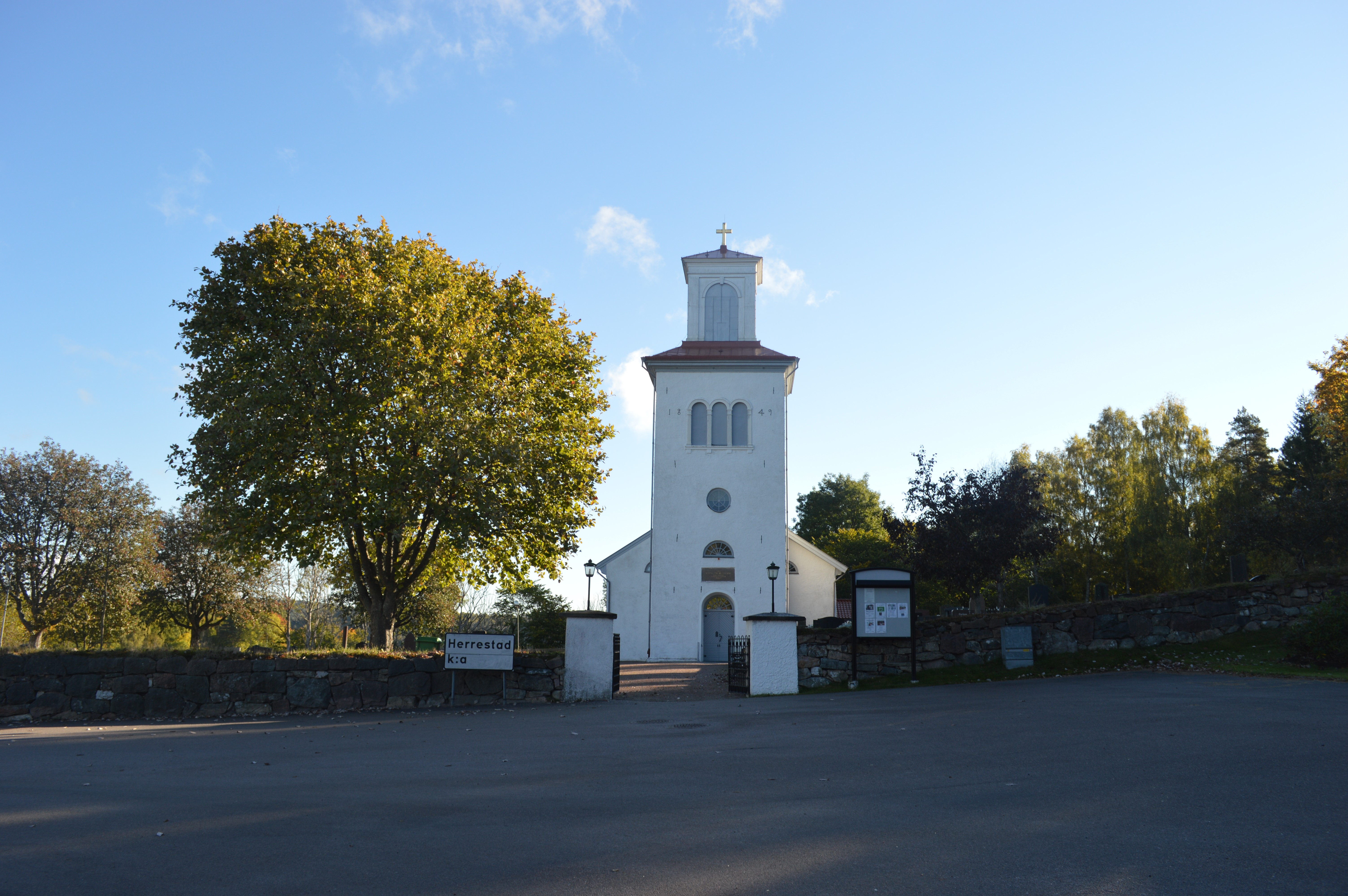 Herrestads kyrka