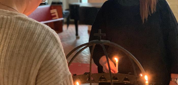 Vart vänder man sig när man har ont i själen eller vill prata med någon om det
som är viktigt på riktigt? Svenska kyrkan erbjuder kostnadsfri själavård för
den som vill. Välkommen att boka tid hos någon av Västermalms församlings
präster eller diakoner.
