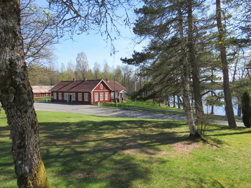 Almesåkra kyrka