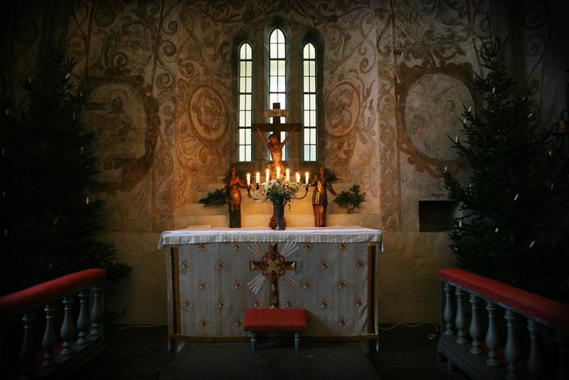 Altaret i Forshems kyrka.