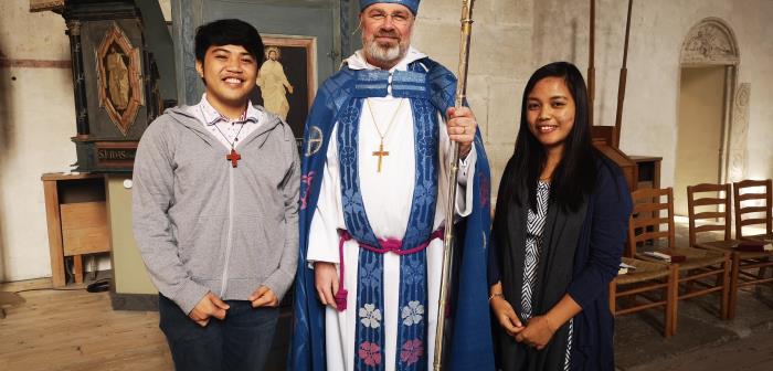 Stiftsstyrelsen i Visby har beslutat att genom Svenska kyrkans officiella kanaler översända 100 000 kronor som ett bidrag till Iglesia Filipina Independiente (IFI), Den oberoende kyrkan i Filippinerna.
”Det är viktigt att vi i dessa tider också kan lyfta blicken i ett internationellt perspektiv och stödja många andra som står i svårare situationer än vi”, säger biskop Thomas Petersson.