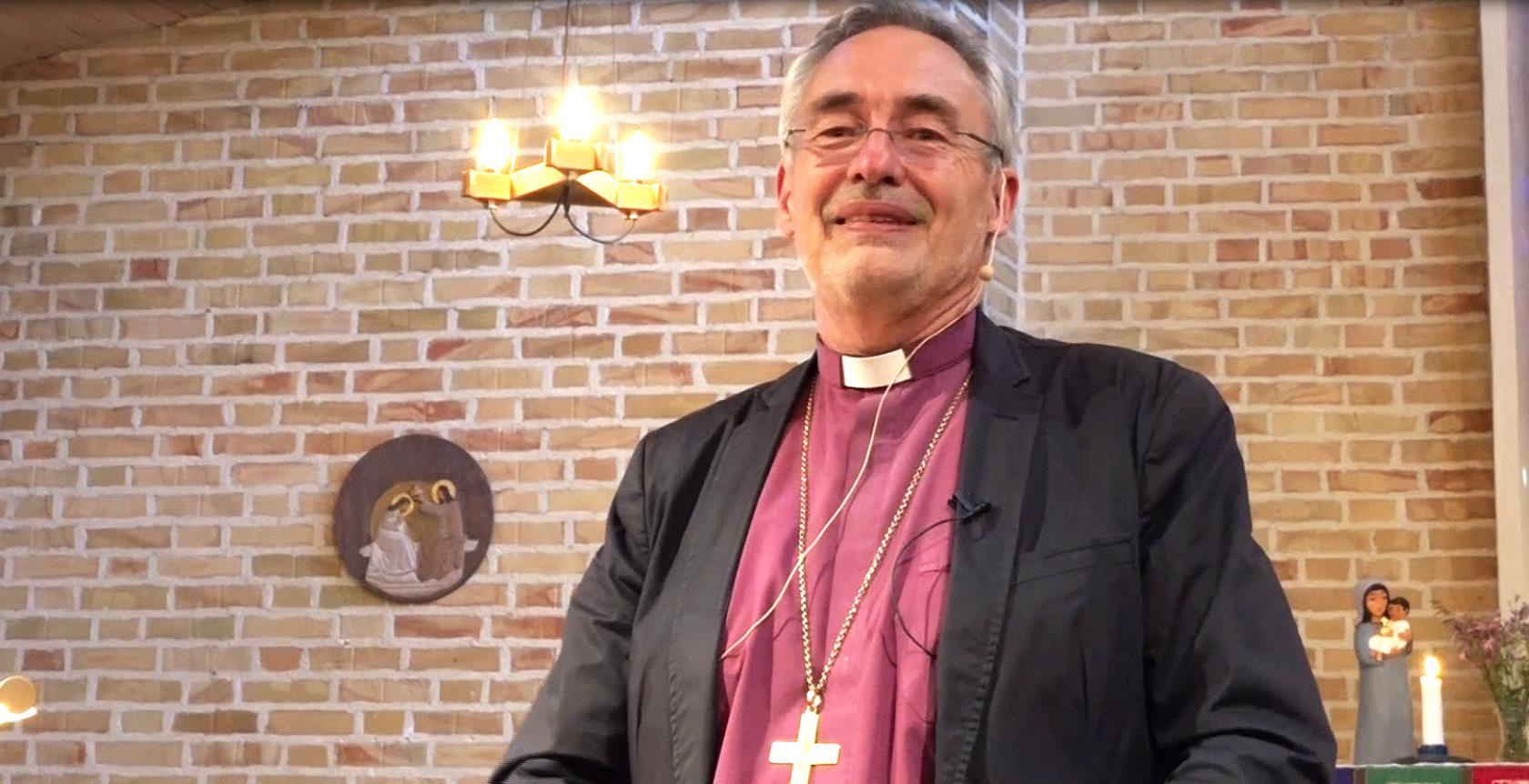 Biskop Esbjörn talar om kyrkans bidrag till det goda samhället.