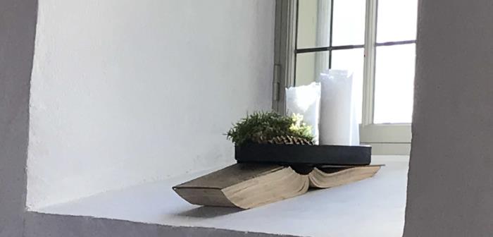Det är söndagen efter Alla helgons dag och temat är vårt evighetshopp. Ingemar Nilson, Lena Björn och Mikael Svensson tjänstgör. Kollekt går till Svenska kyrkan i utlandet.Minnesgudstjänsterna är endast för inbjudna anhöriga, övriga hänvisas till fredag- och lördagsgudstjänsterna.