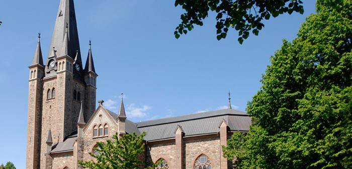 Varje dag kl 9, 12, 15 & 18 spelar Domkyrkans klockspel en psalm inspelad av organist Anders Börjesson. Psalmerna byts ut under kyrkoåret.