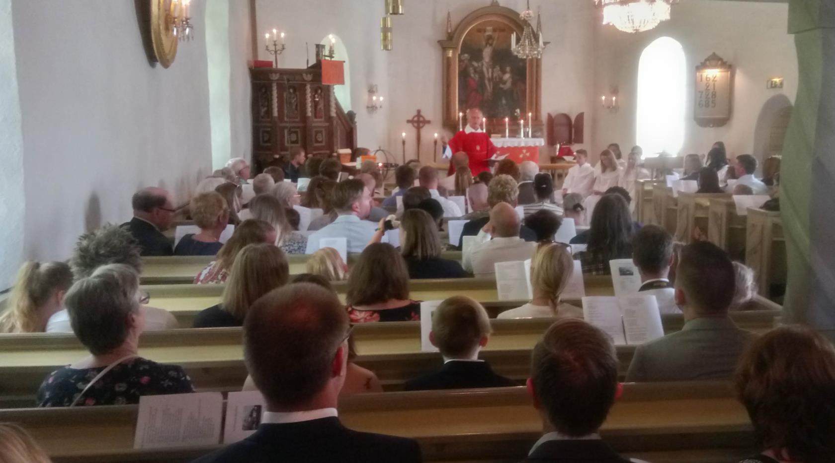 Gudstjänst i Östad kyrka, med prästen Sven Lindberg.