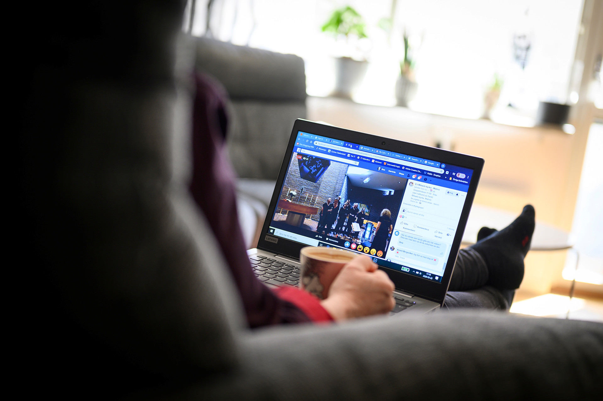 Digitala morgonböner och gudstjänster från utlandskyrkan - Svenska 