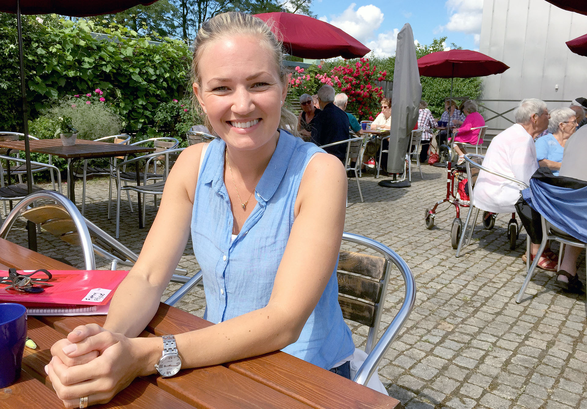 Elin Eckerberg (bilden) är flyktingsamordnare i församlingen tillsammans med Eva Gustafsson. Nu ser hon fram emot att välkomna en ny kollega till Andersberg och Martin Luther. 
