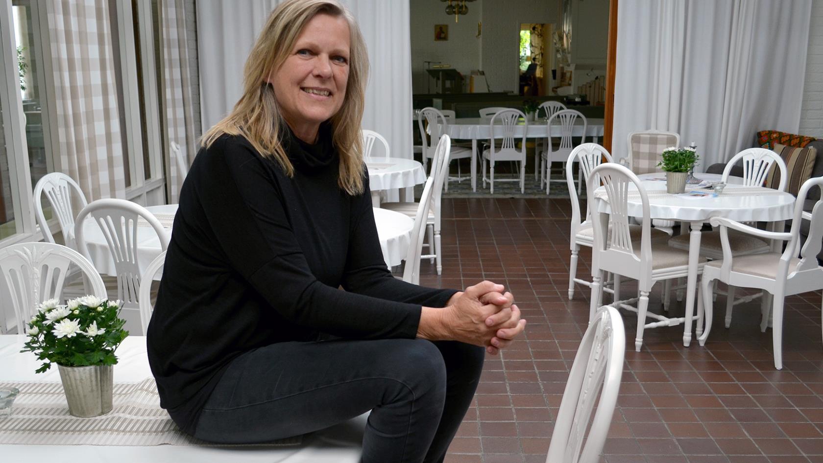 Eva Eriksson har sin bas i Andersbergskyrkan, där besökarna bland annat erbjuds gudstjänster, soppluncher och språkcafé. 