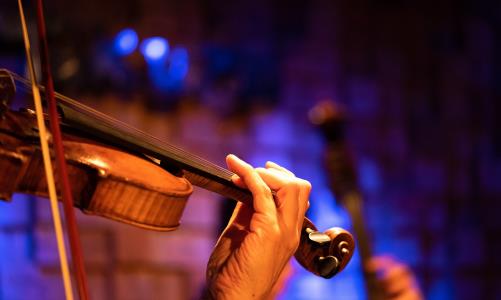 Välkommen till glädjefull musikstund!