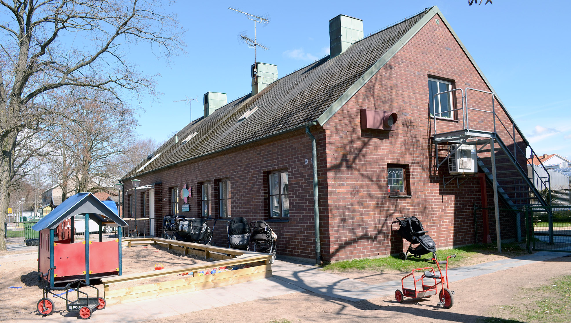 Fiskens förskola drivs av Halmstads församling och har trettio platser för barn mellan ett och fem år.