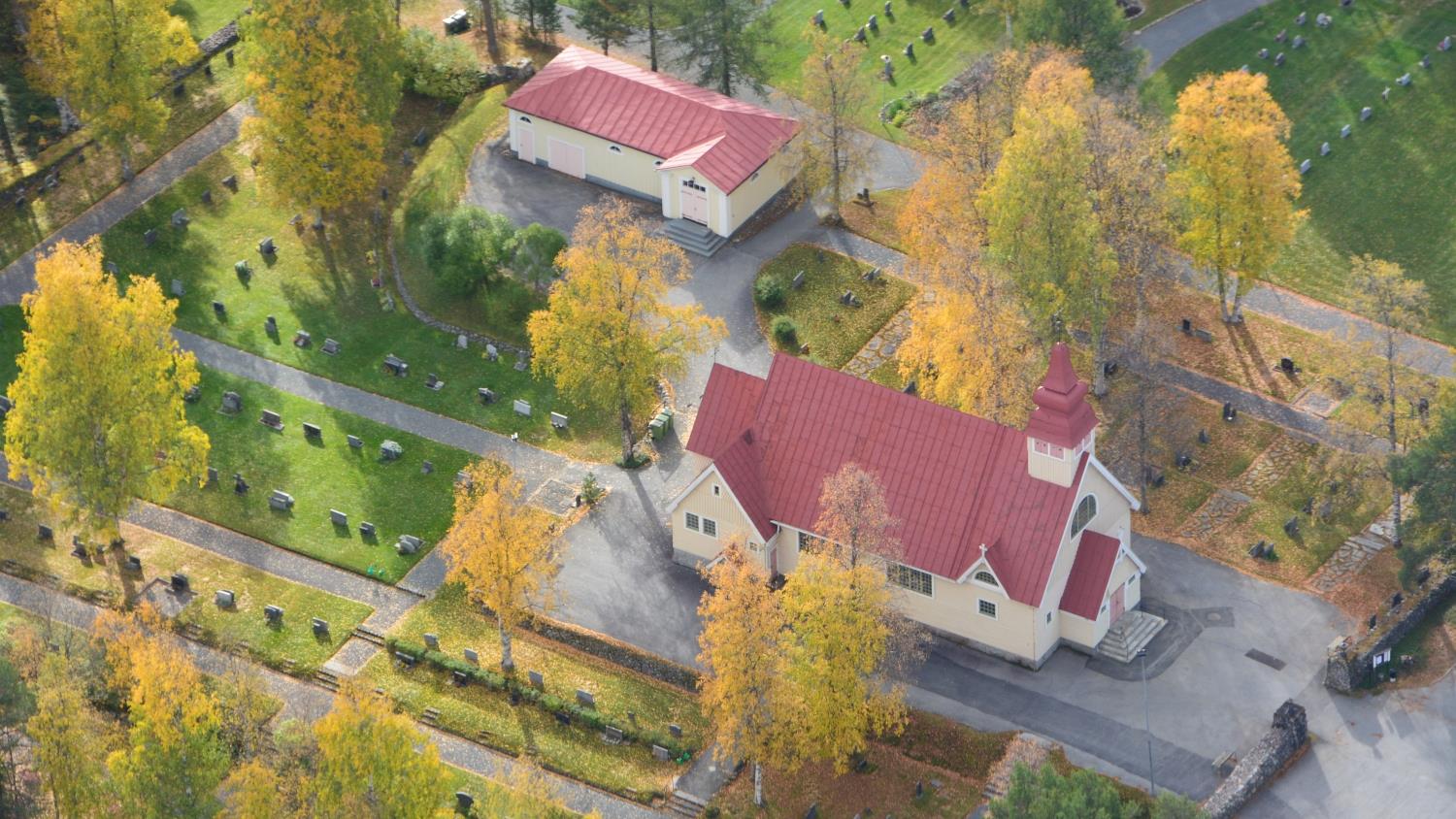 Gargnäs kyrka fotad från flygplan