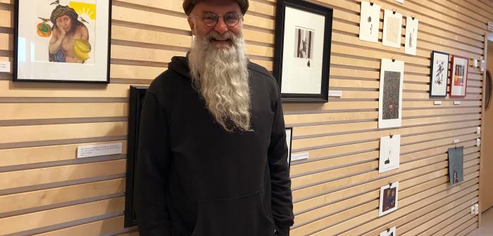 Prästen Hans Kvarnström har gjort en dagdroppe varje morgon under 20 års tid. Dagdropparna är bilder med en text till. Fram till 26 april kan du se ett urval av dessa i en utställning på Naturum, Mariebergsskogen.