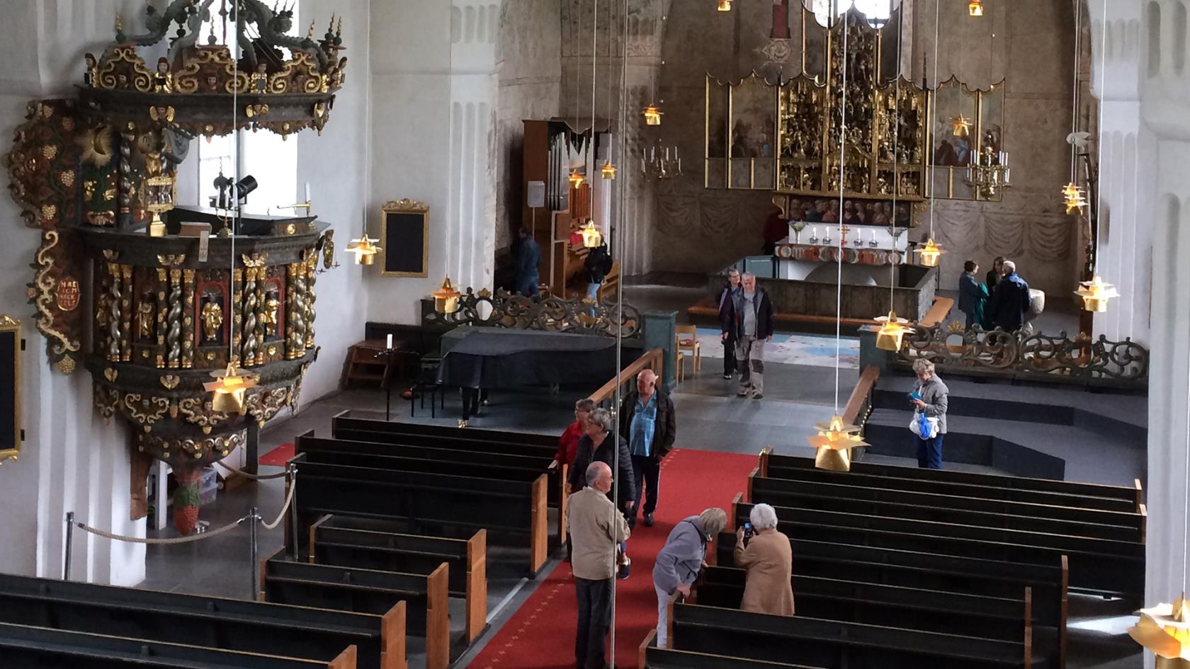 Vy från orgelläktaren i Nederluleå kyrka.