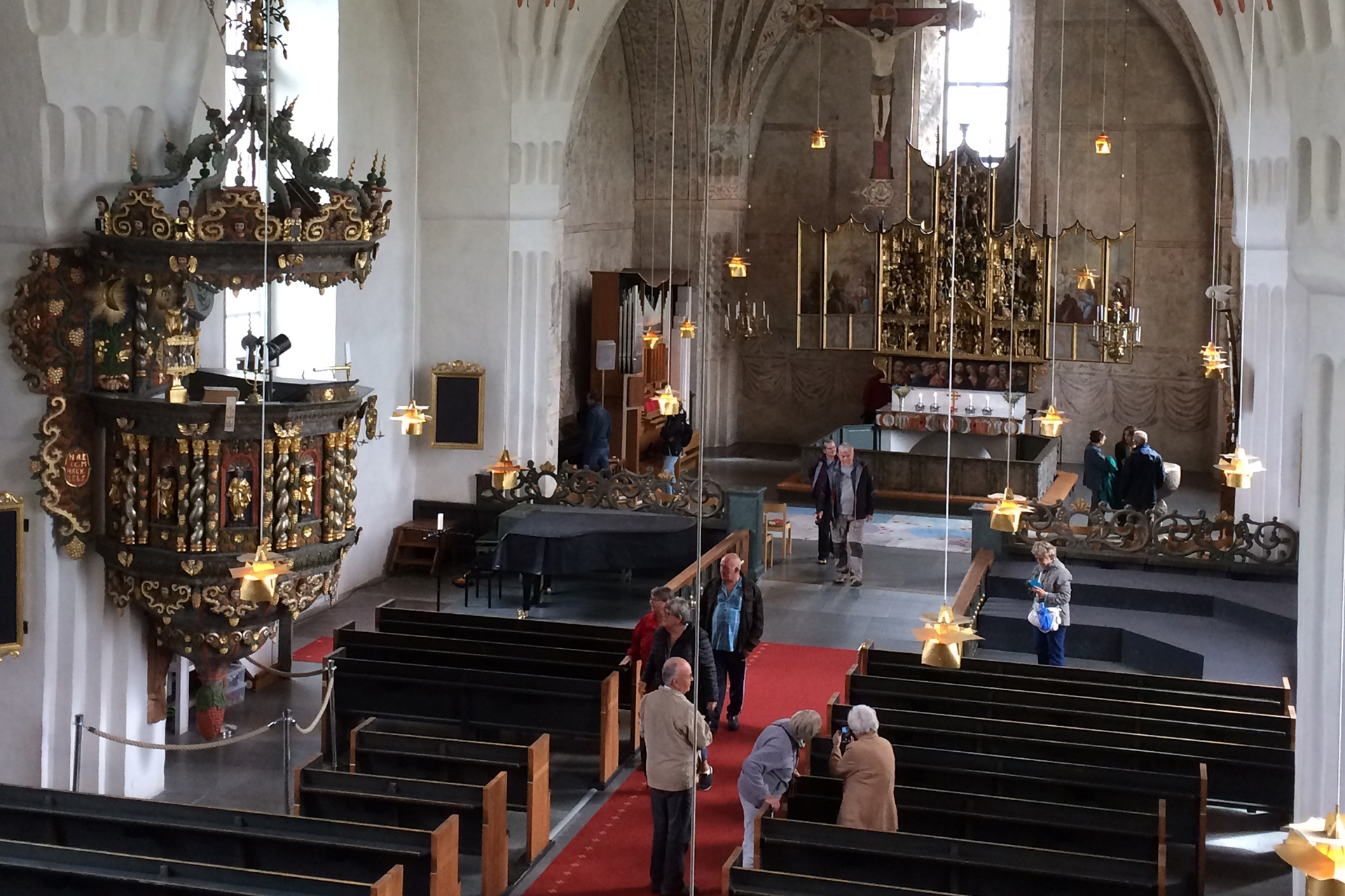 Vy från orgelläktaren i Nederluleå kyrka.