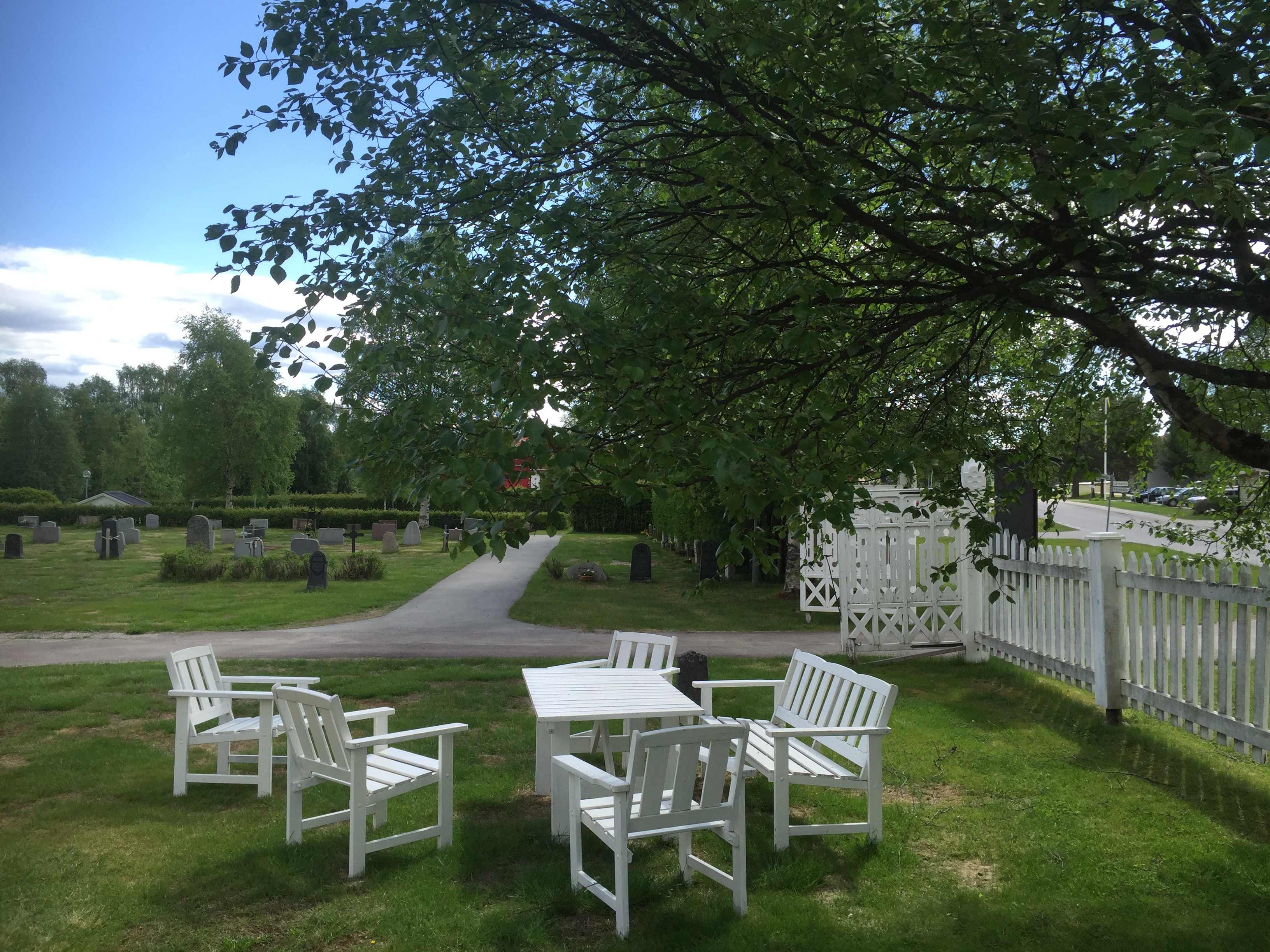 Sittgrupp Hede kyrkogård