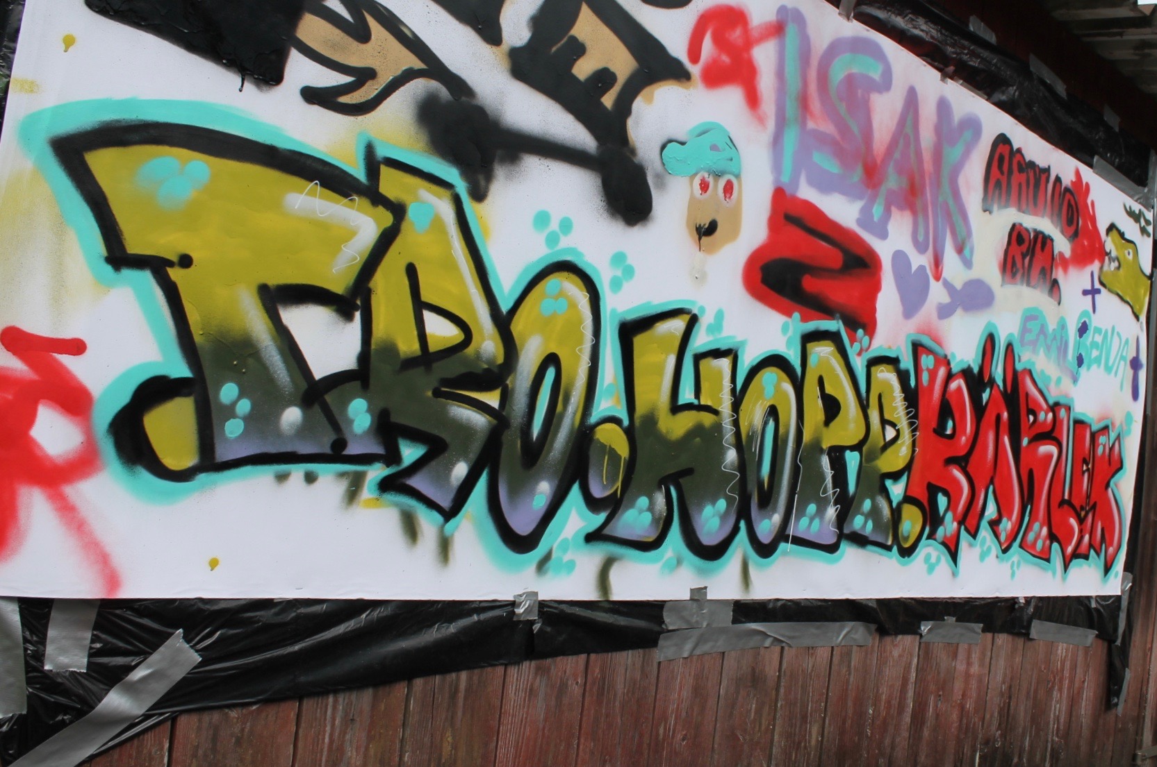 Grafitti på en vägg. 