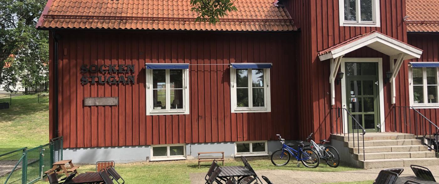 Under sommaren är Habo kyrka öppen för den som vill besöka vår vackra kyrka, gå på guidad tur och fika i sommarcaféet. Vägkyrkans café i Sockenstugan har öppet 23 juni– 9 augusti kl. 11-18.
