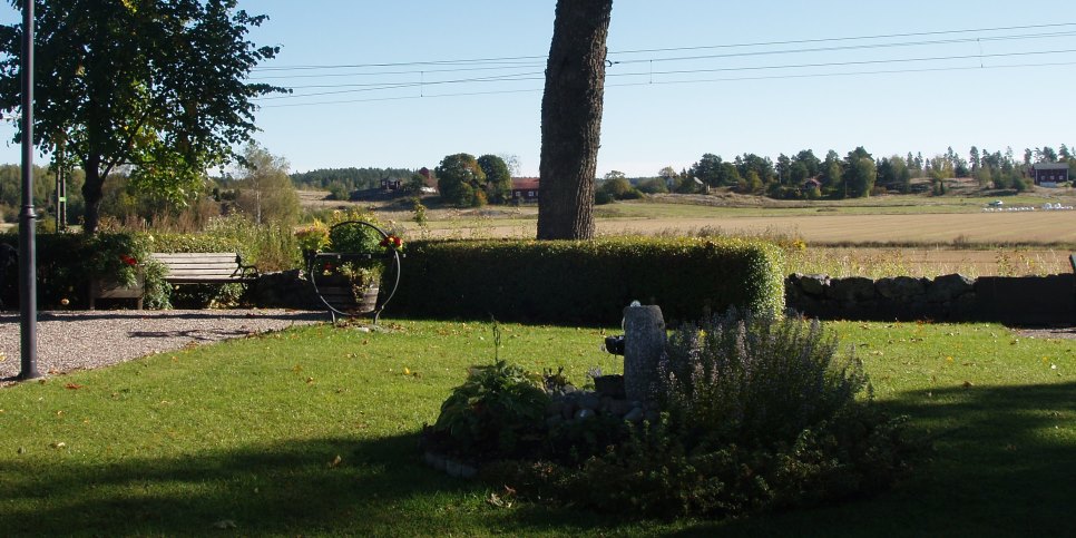 Frösunda minneslund en vacker sommardag