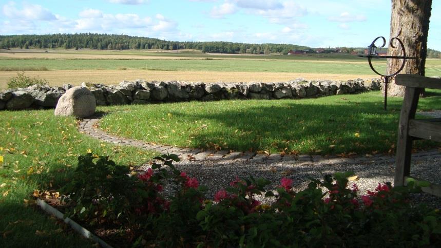 Ett plant vackert landskap, sett från Markims kyrkogård och minneslund