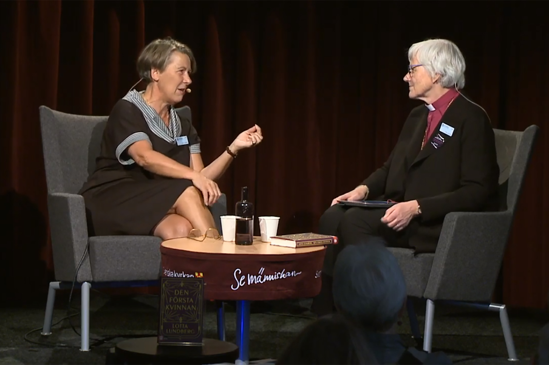 Lotta Lundberg samtalar med ärkebiskop Antje Jackelen på Se människan scenen