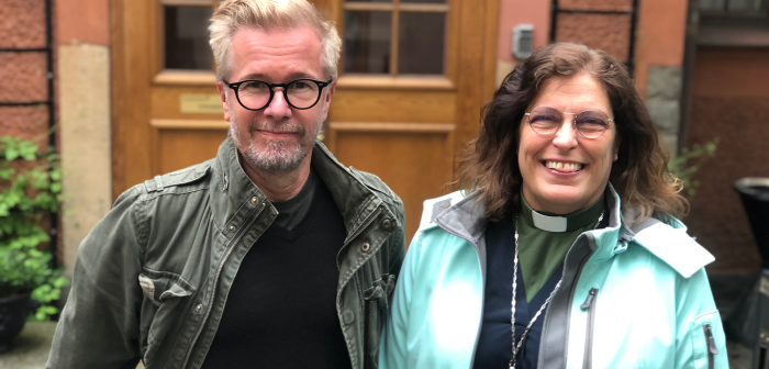 Diakoni är kyrkans arbete med människor i utsatta livssituationer. Det handlar om att bryta ensamheten hos både unga och gamla, att hjälpa psykiskt sköra människor och hemlösa som fallit mellan stolarna i det sociala systemet, att stödja någon i sorg samt att stödja nyanlända. Förebilden är Jesus, att i handling omsätta Guds ord.