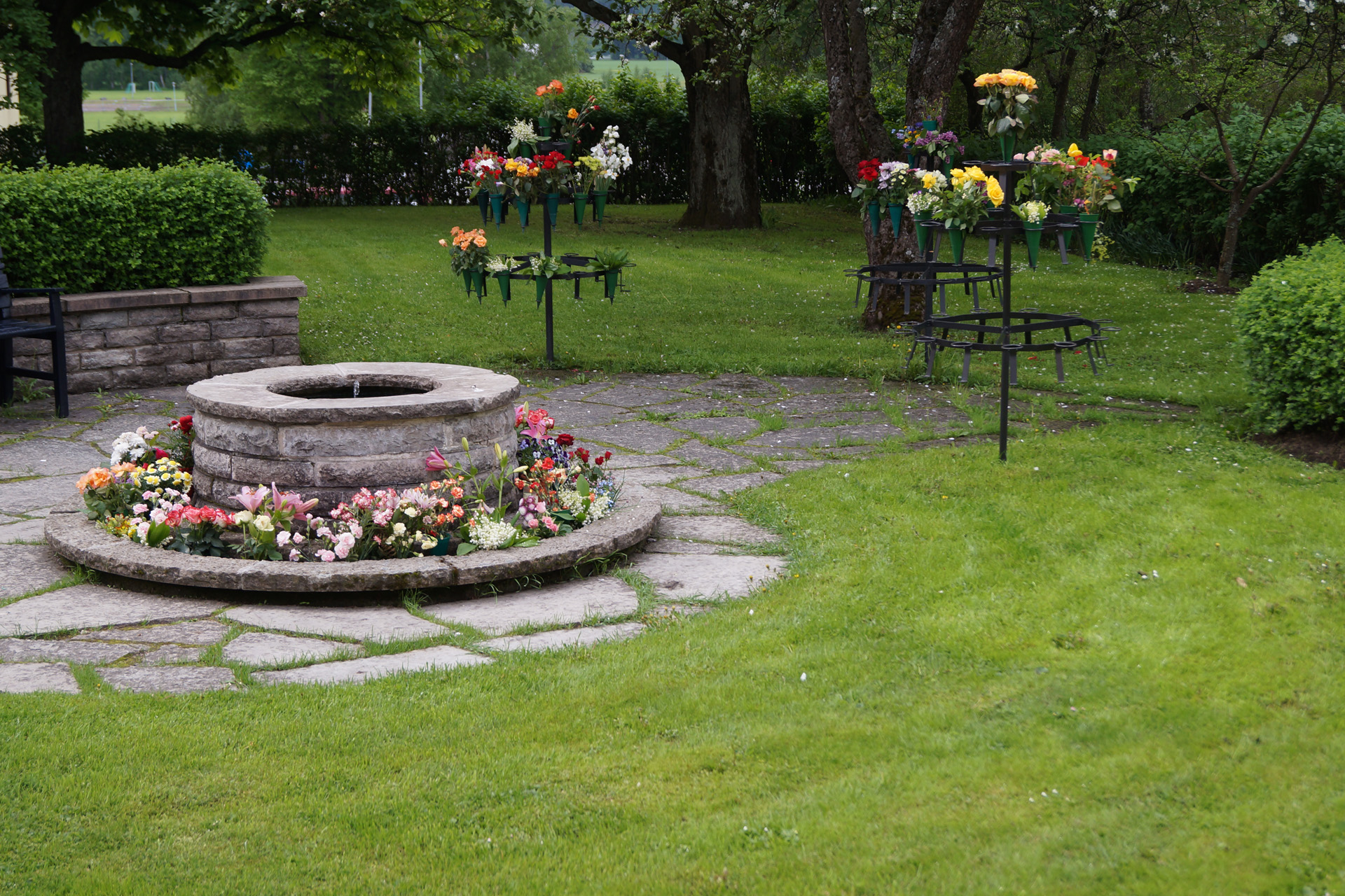 Minneslunden vid Adventskyrkan