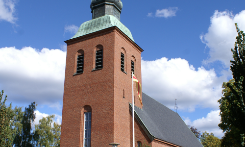 Nybro kyrka är öppen vardagar 10-16.
Söndagar 9-13.
Bäckebo, Kråksmåla, S:t Sigfrid, Madesjö, Hälleberga och Örsjö kyrka är öppna dagtid för enskild andakt.
Välkommen in för en stilla stund och att tända ett ljus!