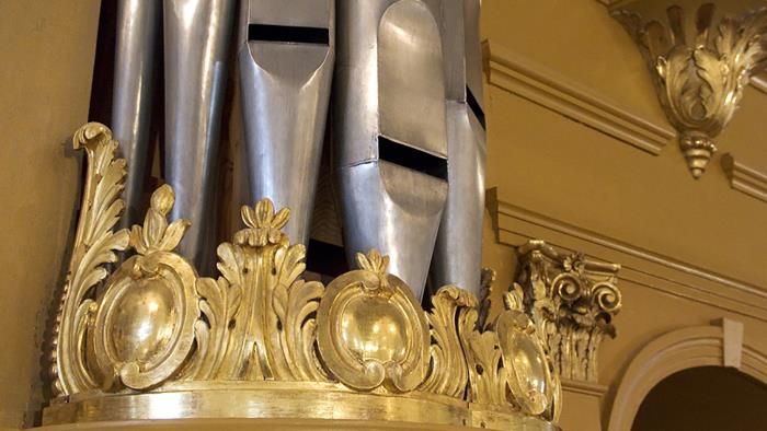 Närbild på orgel i Växjö domkyrka