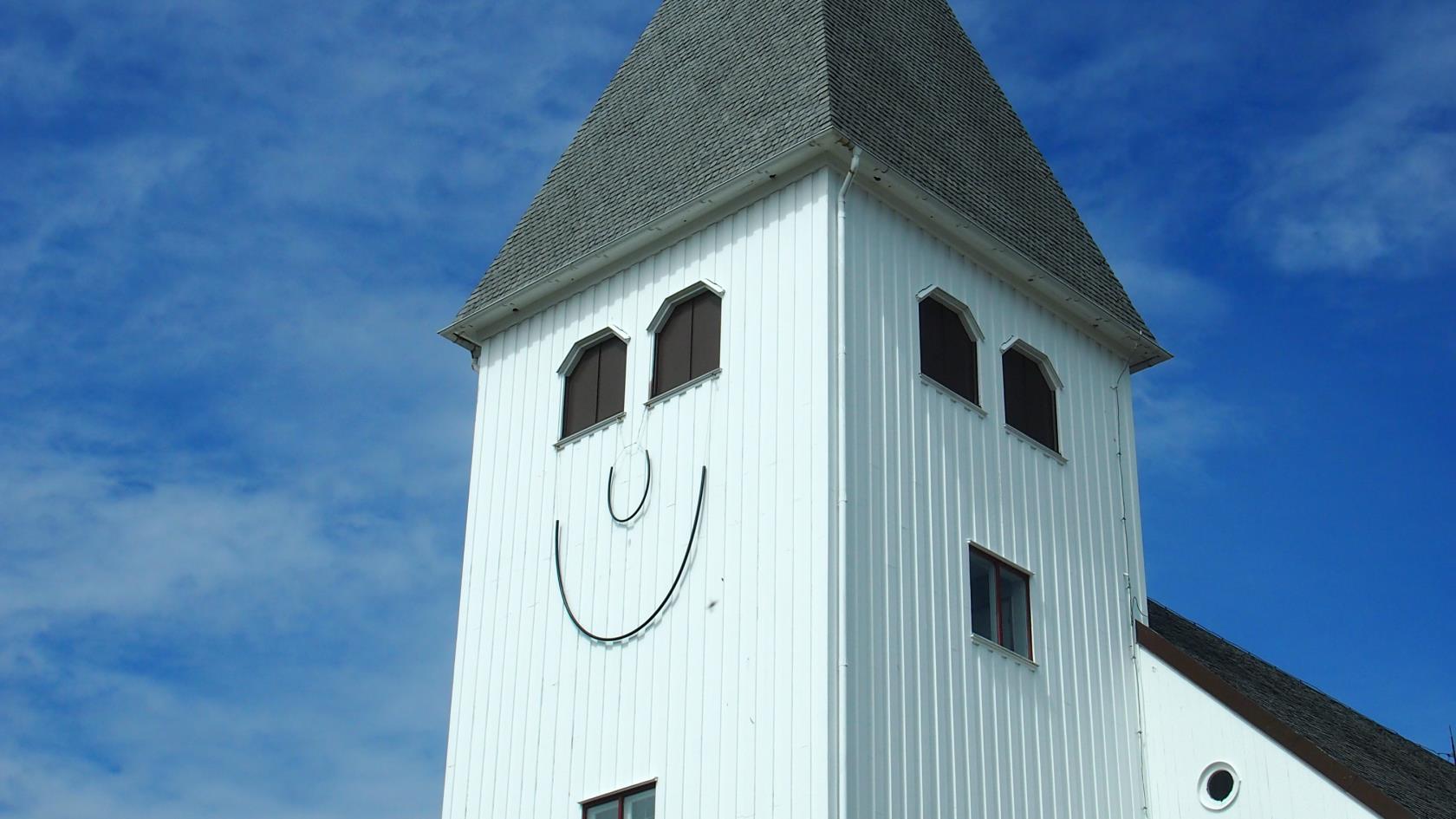 Skärhamns kyrka Den leende kyrkan