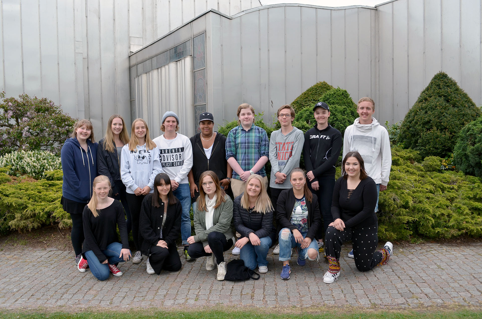 Ungdomarna samlades en kväll i maj för information och introduktion. Bakre raden från vänster: Michelle Bridell, Amanda Heinrich, Clara Holmberg Larsson, William Sandahl, David Eriksson, Hugo Ek-Wallentin, Teodor Ek, Samuel Westerberg, Jacob Wulff.