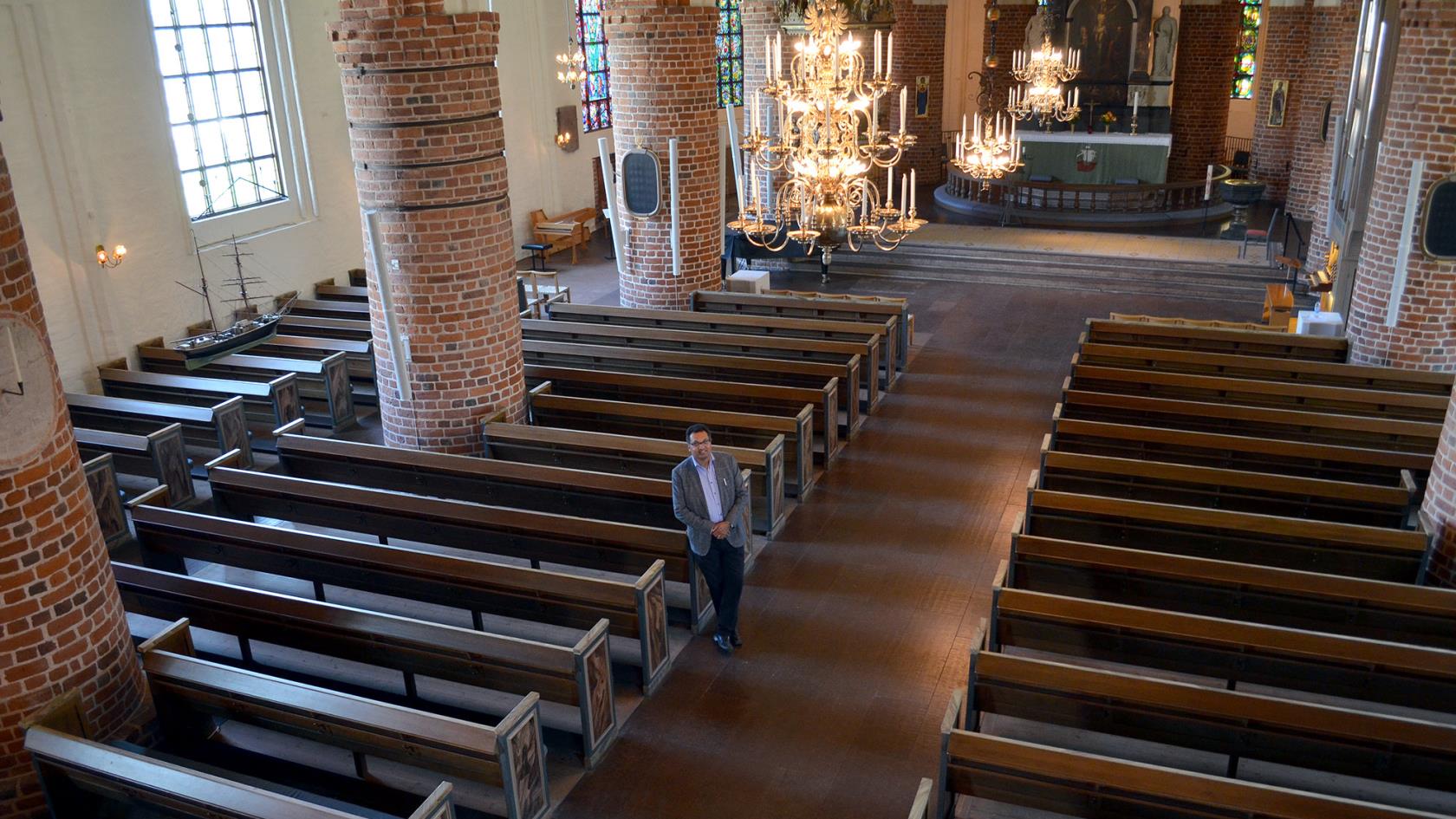 Kyrkan är ren och nykalkad, ljudanläggningen är på plats och inom kort även mer belysning. – Projektledaren Magnus Rosén, Bröderna Bergströms Bygg och övriga har gjort ett väldigt bra jobb, berömmer Stefan Bergdoff. 