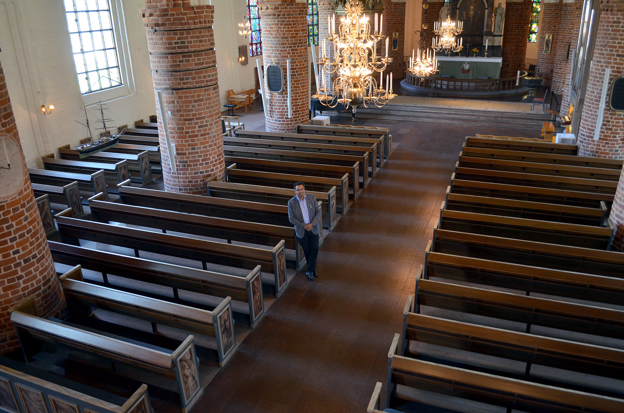Kyrkan är ren och nykalkad, ljudanläggningen är på plats och inom kort även mer belysning. – Projektledaren Magnus Rosén, Bröderna Bergströms Bygg och övriga har gjort ett väldigt bra jobb, berömmer Stefan Bergdoff. 