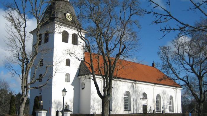 Vårdnäs kyrka