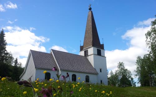 Viktoriakyrkan på sommaren